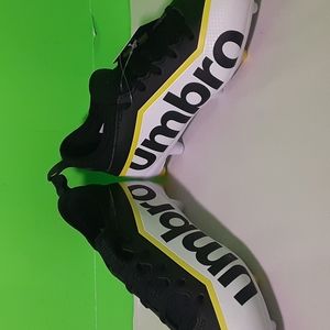 Umbro kids soccer cleats size 3y